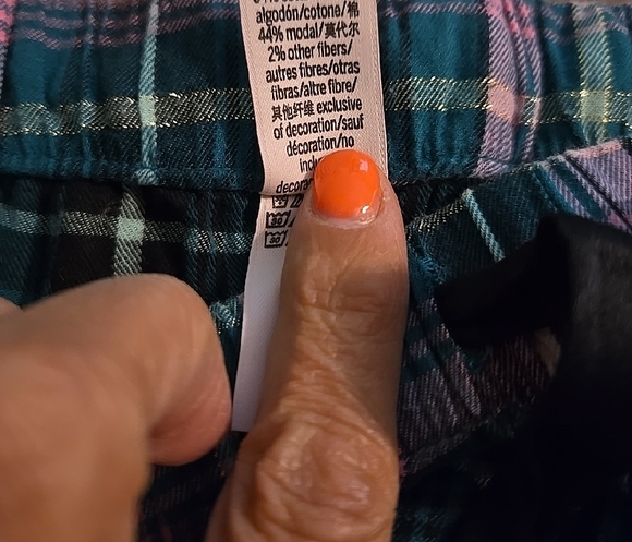 Victoria's Secret Green and Pink Plaid Pajama Set - Picture 8 of 11